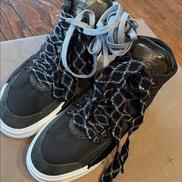 P448 Black and Gold High-Top Sneakers - Picture 6 of 6
